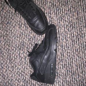 All black air max
